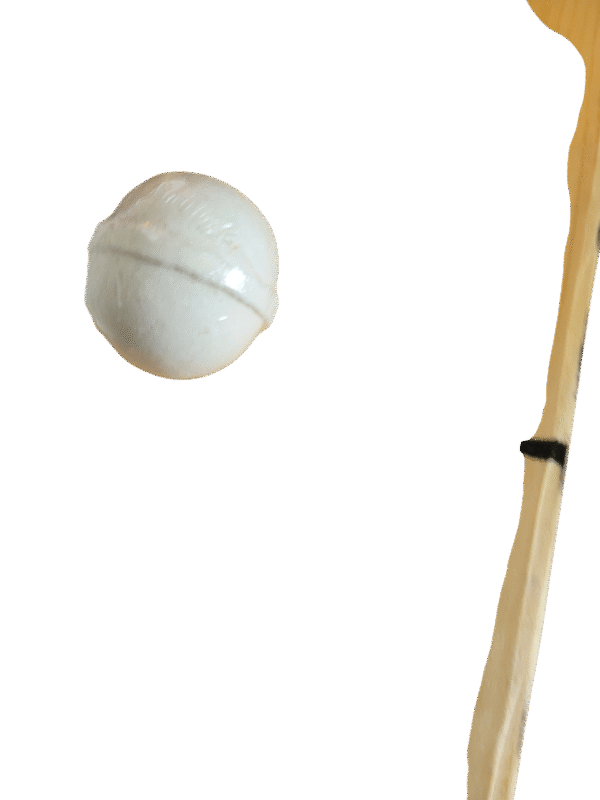Oatmeal milk  and honey bath bomb - Image 3